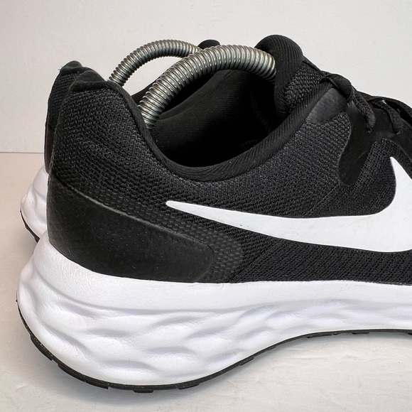 Nike  Revolution  6  Next Nature Men's Size 8M DC3728-003 Blk/White XLNT! No box - Picture 14 of 15